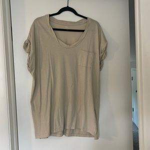 Beige t shirt